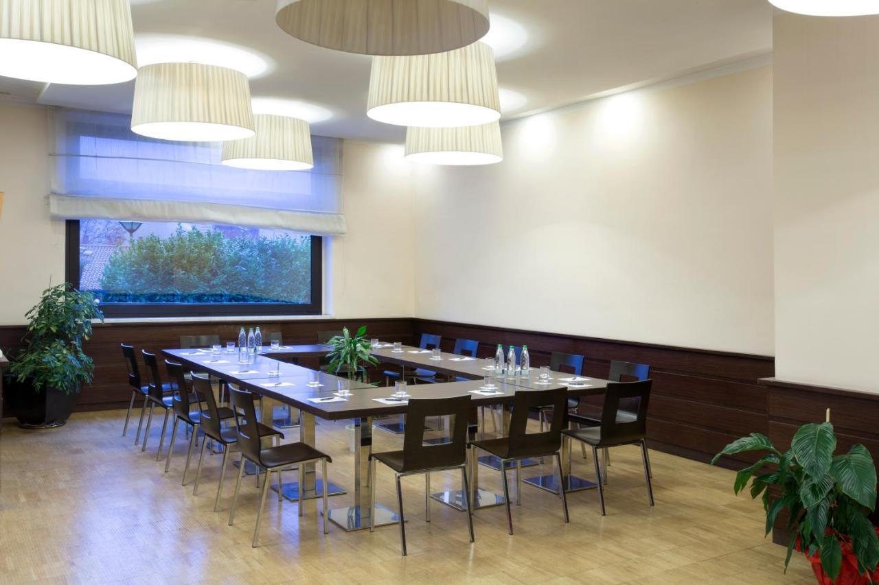 Park Hotel Mondovi Luaran gambar