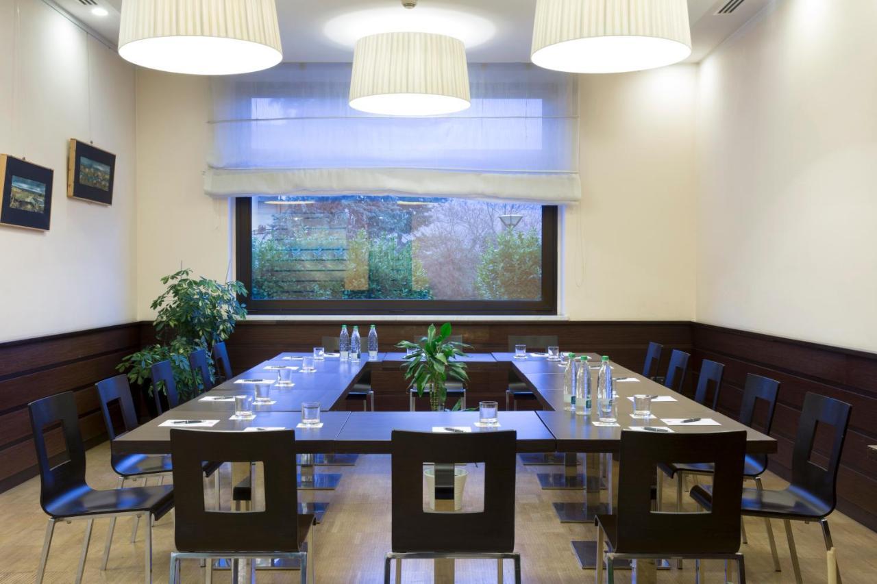 Park Hotel Mondovi Luaran gambar
