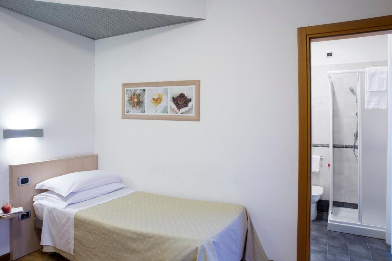 Park Hotel Mondovi Luaran gambar
