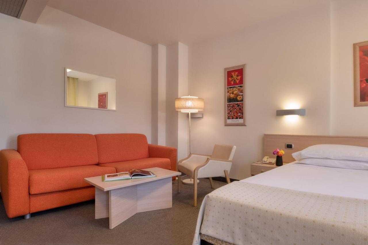 Park Hotel Mondovi Luaran gambar