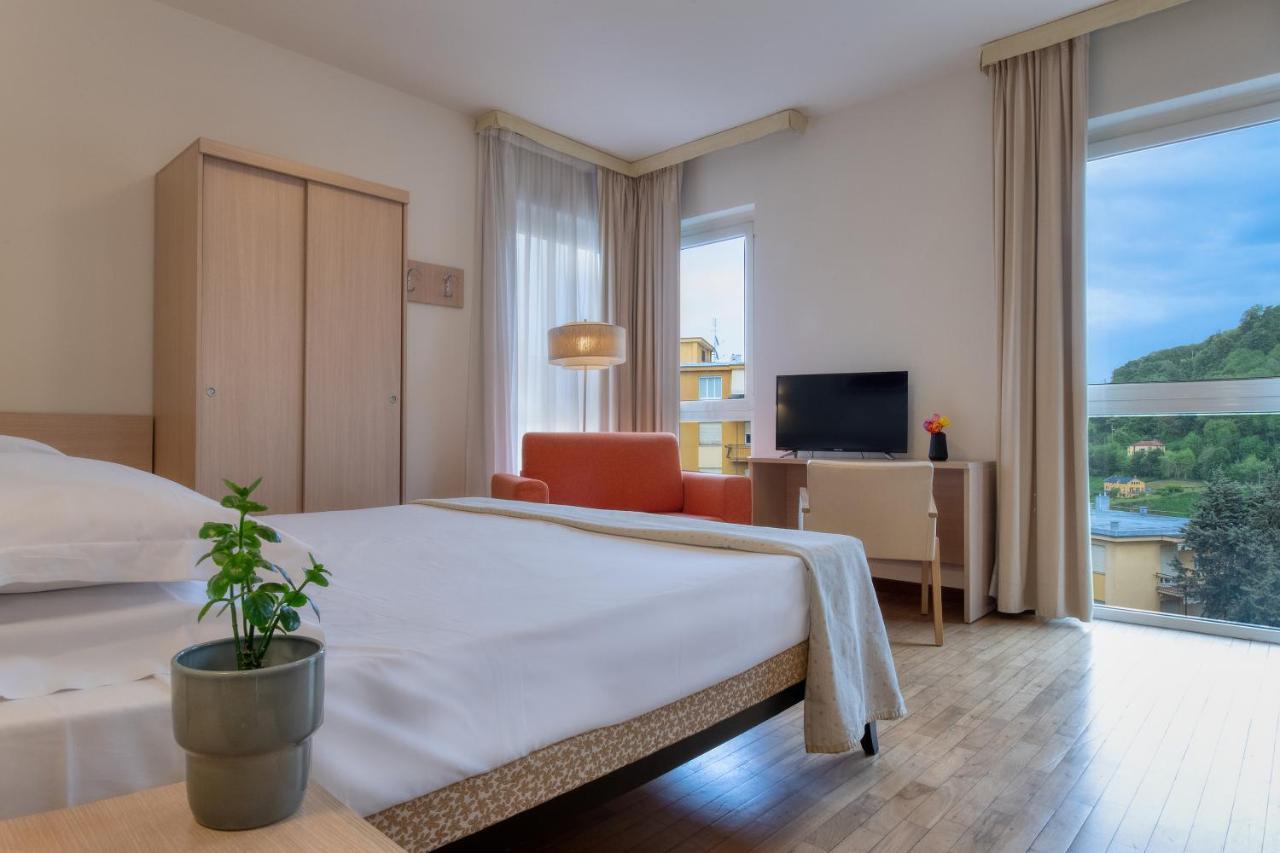 Park Hotel Mondovi Luaran gambar