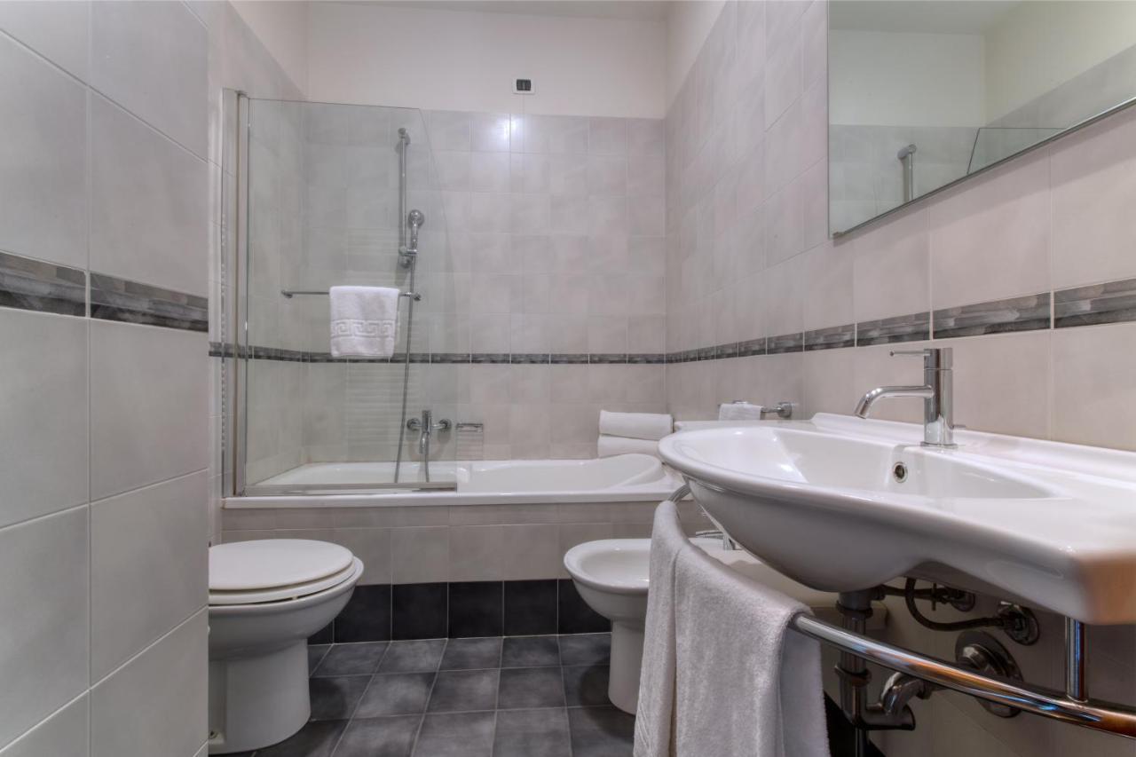 Park Hotel Mondovi Luaran gambar