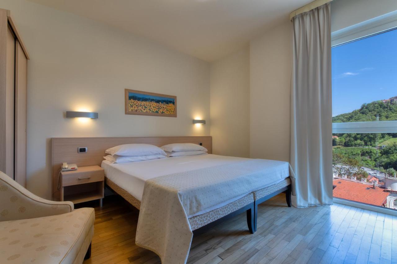 Park Hotel Mondovi Luaran gambar