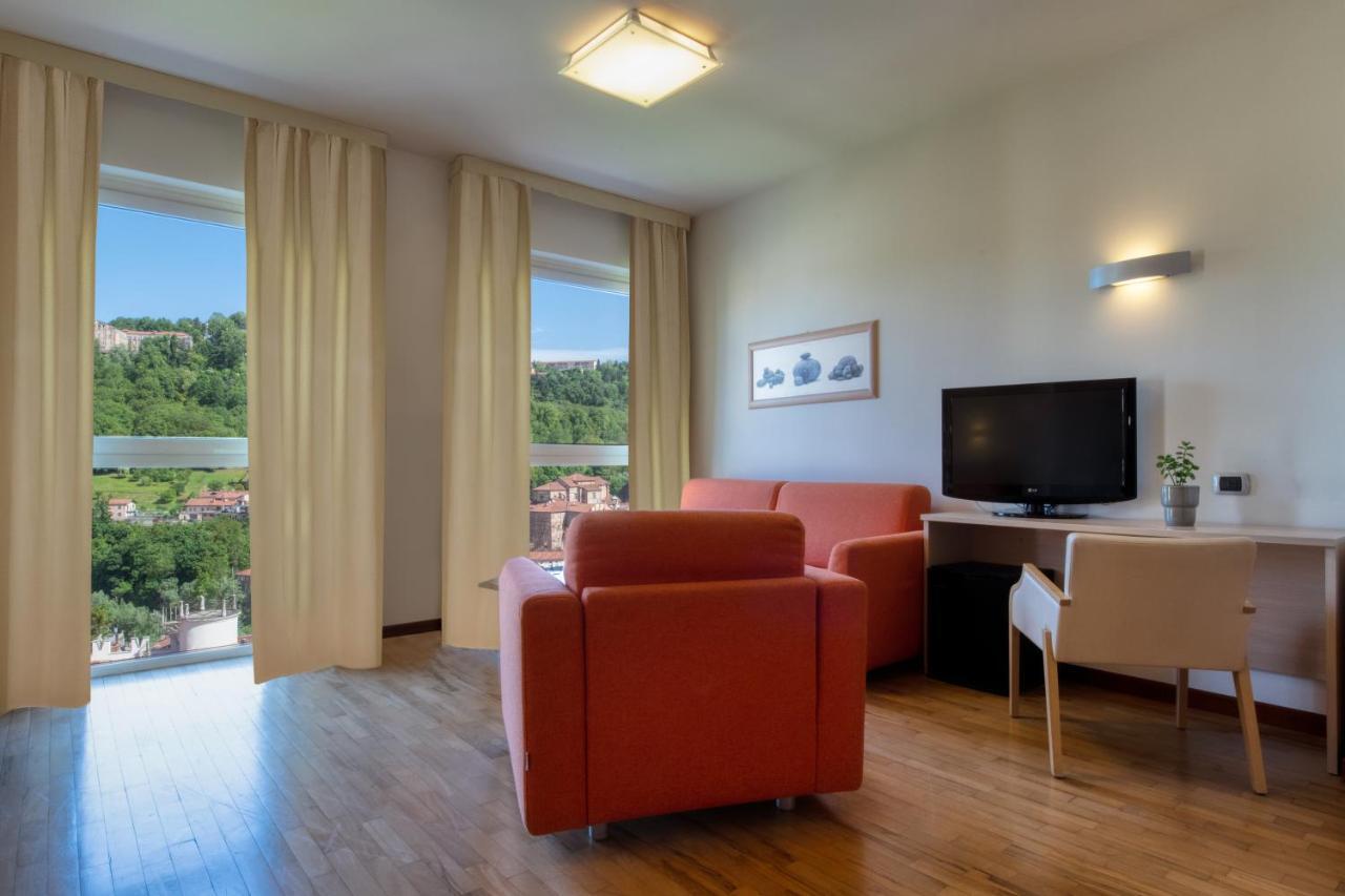 Park Hotel Mondovi Luaran gambar