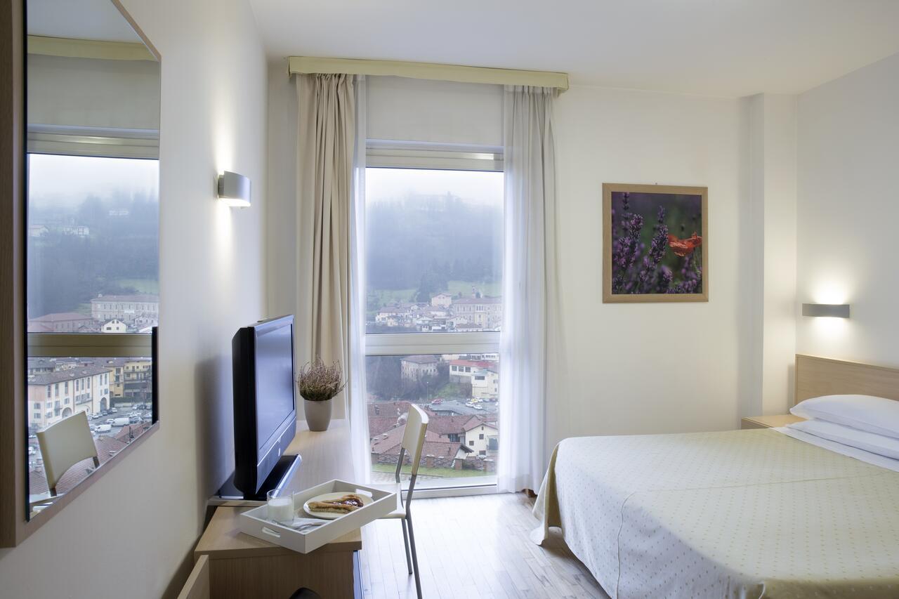 Park Hotel Mondovi Luaran gambar