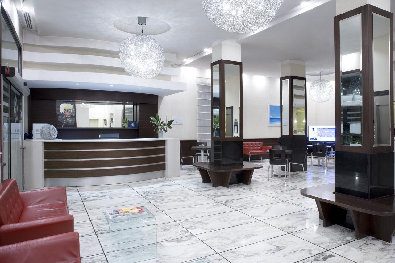 Park Hotel Mondovi Luaran gambar